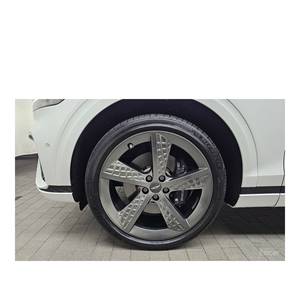 Genesis GV70 2.5T AWD 2024, SUV a Gasolina con Caja de Cambios Automática, Asientos de Cuero, Cámara Trasera, 28,486 km, Volante a la Izquierda - Product Image 5