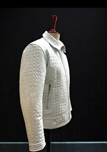 Chaqueta de Cuero de Invierno de Alta Calidad para Hombre, con Logotipo Frontal Personalizado, Impermeable y Cortavientos, Estilo Bomber - Product Image 3