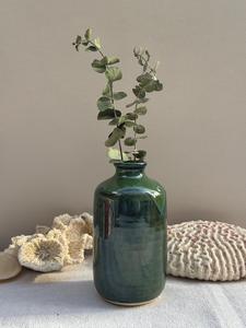 Vase décoratif en céramique artistique avec glaçure ombrée vert forêt, base texturée, pièce maîtresse moderne pour une décoration intérieure élégante - Product Image 6