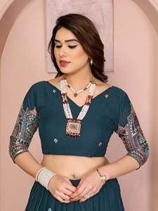 Ensemble de lehenga brodé pour mariage, avec chemisier et dupatta de 2,5 m - Product Image 6