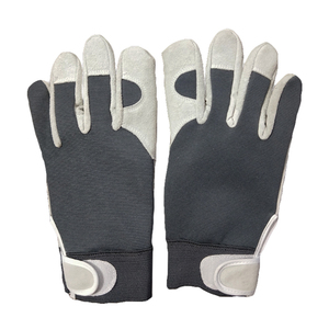 Guantes de golf usados para mano derecha e izquierda de diferentes tallas, calidad premium, transpirables, de material suave, con logo y color personalizados. - Product Image 5