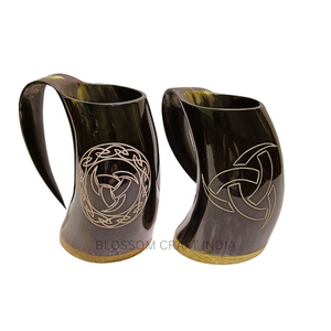 Tasse unique en corne de buffle foncé véritable corne de vache gravée tasse de chope polie naturelle corne de Viking de boeuf décorations de noël amour - Product Image 2
