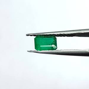 มรกตสีเขียวทรงแปดเหลี่ยม 1.20 กะรัต จากแซมเบีย พลอยหลวม - Product Image 4