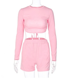 Top chaleco y pantalones cortos de dos piezas pantalones de logotipo personalizado de verano 2022 llegada ropa de mujeres activas entrenamiento 2 PC Set - Product Image 1