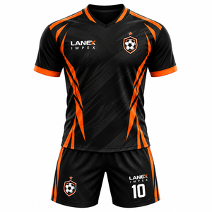 Ensemble d'uniformes de football en gros, maillots et shorts personnalisés imprimés, vêtements d'équipe légers et à séchage rapide pour l'entraînement et le sport - Product Image 1