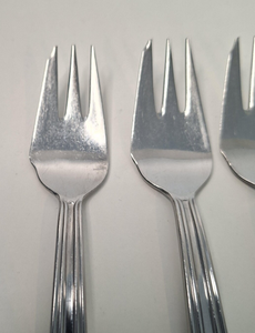Wholesale Restaurant Cutlery Set Spoon <b>Fork</b> Knife Dessert Set of 3 Silver Mirrored Stainless Steel Simple Design Flatware Set - Product Image 3