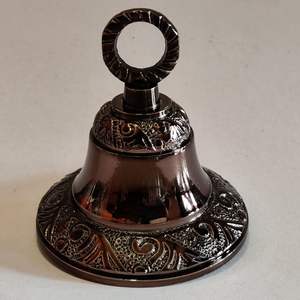 Campana Decorativa de Pared de Latón Estilo Jhumka Antiguo de la India, Campana Vintage en Latón con Acabado en Oro Rosa - Product Image 4