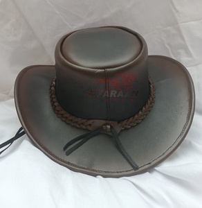 Chapeau de cowboy en cuir marron à large bord, style western ranch, avec bande tressée et sangle de menton, pour homme, idéal pour l'équitation et les activités de plein air. - Product Image 3