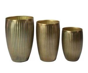 Macetero moderno de hierro con soporte y diseño floral de Linea Exports Inc. para sala de estar, jardín y decoración del hogar, de proveedor indio para venta al por mayor. - Product Image 2