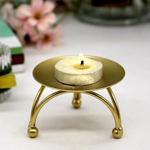 Porte-bougie en métal design pour la décoration intérieure de luxe et les accessoires de style haut de gamme pour la maison - Product Image 1