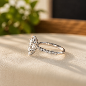 Anillo de compromiso de plata de ley 925 con diamante marquesa oculto tipo halo, anillo de aniversario para mujer con 6 puntas, anillo de propuesta de moissanita - Product Image 2