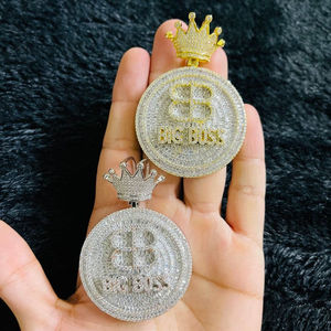 Starspire Jewels Bijoux Hip Hop pour Hommes, Pendentif Lettre Personnalisée en Argent Sterling 925 avec Moissanite VVS Taille Émeraude, Initiale de Nom - Product Image 1