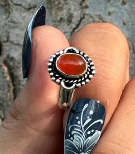 Anillo Boho de Latón con Cornalina Natural, Chapado en Plata 925, Anillo Hecho a Mano con Gema Delicada - Product Image 3
