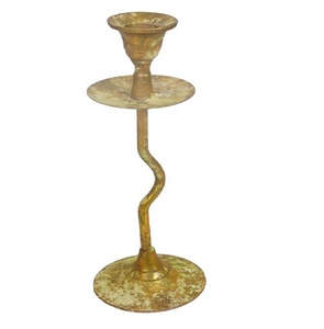 Metal Golden Designer Festival Holiday Candle Wreath Decoración de Navidad Portavelas para fiesta y uso festivo - Product Image 1