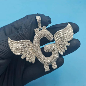 จี้รูปตัวอักษร “C” ประดับเพชรโมอิสซาไนต์ ดีไซน์ปีกนางฟ้า สไตล์ฮิปฮอป ทำจากเงินแท้ 925 รุ่นใหม่ล่าสุด - Product Image 1