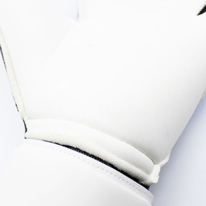 2026 Professional German Latex Goalkeeper Gloves Finger Protection Football Goalie Gloves Lightweight OEM <b>Custom</b> <b>Logo</b> - Product Image 6
