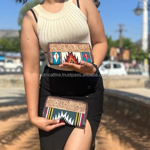 Western main usiné cuir selle couverture fermeture éclair portefeuille en cuir véritable femmes pochette main sculpture cuir portefeuilles cadeau pour elle - Product Image 4