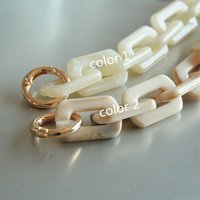 Collier en chaîne de résine contemporain, bijoux de mode chics pour femmes, accessoires élégants pour un look moderne, Tradebyd