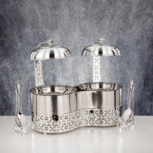 ถาดอุ่นอาหารสองชั้นแบบหรูหรา ทำจากสแตนเลสสตีลรักษ์โลก ผลิตด้วยมือ พร้อมขาตั้งแบบตัดด้วยเลเซอร์ ฝาปิดแบบแขวน เหมาะสำหรับบุฟเฟ่ต์และงานจัดเลี้ยง - Product Image 2