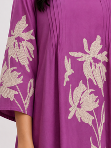 Conjunto de Dos Piezas Bordado de Diseño en Color Morado para Mujer |   Túnica Larga y Pantalones Anchos - Product Image 2