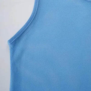 Chaleco de Entrenamiento de Fútbol de Marca Privada, 100% Poliéster, Ligero, Transpirable, de Malla, de Secado Rápido, Antibacteriano, Sin Mangas, Unisex - Product Image 4
