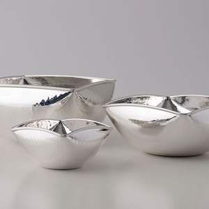 Bol de service classique en aluminium poli léger, résistant au lave-vaisselle, sans plomb, pour les fêtes, durable et authentique - Product Image 1