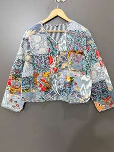 เสื้อแจ็คเก็ตแฮนด์เมดแบบแพทช์เวิร์ค เสื้อแจ็คเก็ตผ้าฝ้ายแบบควิลท์ เสื้อแจ็คเก็ตฤดูหนาว เสื้อโค้ทสั้น ของขวัญสำหรับเธอ เสื้อแจ็คเก็ตแบบกลับด้านได้ - Product Image 4