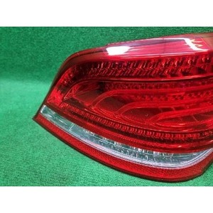 ไฟท้ายมือสองของรถยนต์อีควัส ขวา รุ่น 924023N000 - Product Image 5