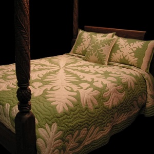 Colcha Hawaiana de Estilo Vintage, Bordada, 100% Algodón, con Diseño Verde y Blanco, para Decoración del Hogar y Hoteles - Product Image 1