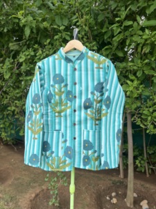 Veste matelassée tendance pour couple, faite à la main en coton imprimé, légère et chaude pour le quotidien et les occasions décontractées - Product Image 5