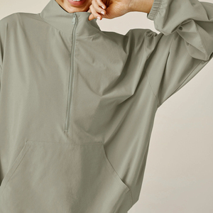 Chaqueta Bomber Corta de Mujer con Media Cremallera, Bolsillo Canguro, Cuello Alto, Manga Larga, Ligera, de Secado Rápido, Spandex/Poliéster - Product Image 4