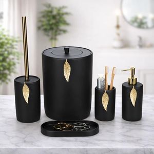 ชุดอุปกรณ์ห้องน้ำเรซิ่นสีดำและสีทองเพ้นท์มือรักษ์โลก สไตล์โมเดิร์น - Product Image 1