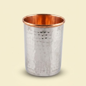 Verre à boire en cuivre pur pour les bienfaits ayurvédiques, design luxueux, fait main, pour la maison, le bureau et le bien-être - Product Image 5