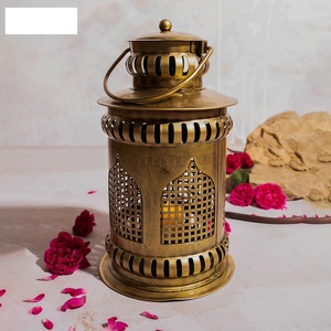 Vintage <b>Brass</b> Cylindrical <b>Lantern</b> With Arched Cutouts Home Decoration Durable Metal Candle Holder - Product Image 1