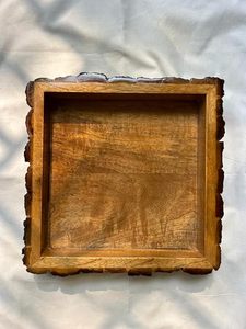 Plateau de service rectangulaire contemporain en bois avec poignées métalliques, plateau décoratif fait main pour la cuisine et la table à manger - Product Image 4