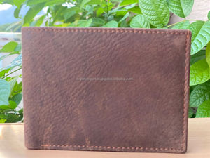 Portefeuille en cuir marron fait à la main pour hommes, élégant et décontracté - Product Image 2