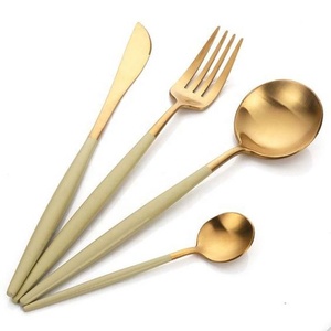 Wholesale <b>Rose</b> <b>Gold</b> Metal Stainless Steel Long Handle Stainless Steel Utensils Knife Fork Spoon Flatware Set - Product Image 3