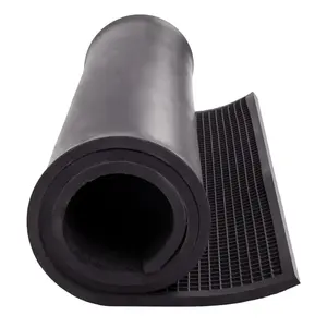 Rouleau de tapis en caoutchouc noir antidérapant, texturé en grille, durable, pour salle de sport, garage, atelier, usage industriel, résistant, imperméable. - Product Image 1