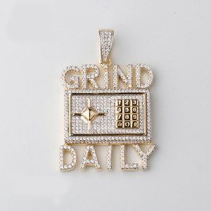 จี้เงินแท้ 925 ดีไซน์สั่งทำได้ พร้อมเพชรโมอิสซาไนต์ ผ่านการทดสอบ รับสลักชื่อ ตัวอักษร หรือข้อความ  ลดราคาพิเศษ - Product Image 3