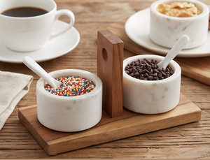 Ensemble artisanal de salières et poivrières en marbre avec base en bois – Outils durables pour herbes et épices, idéal pour la cuisine, accent de table élégant - Product Image 3