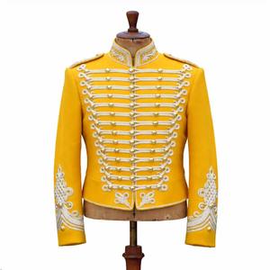 Veste Hussar Unisexe pour Adultes en Coton Jaune Respirant à Manches Courtes avec Broderie Blanche et Boutons Dorés, Style Formel Croisé - Product Image 1