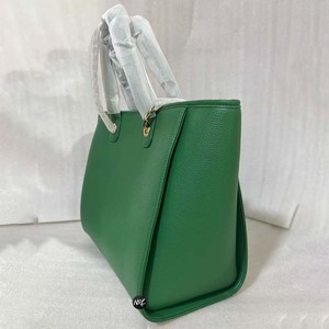 Sacs fourre-tout pour femmes en PU vert avec chaîne, couleur unie, élégants, à ouverture supérieure, grande capacité, pour usage quotidien, toutes saisons, vente en gros - Product Image 3