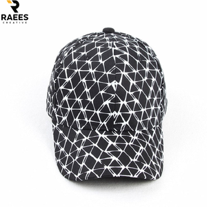 Casquette de golf ajustée en polyester premium à pois, personnalisable avec logo en PVC, pour sports de plein air, vente en gros - Product Image 1