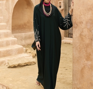 Offre Spéciale 2026 – Abaya Modeste de Dubaï à Manches Longues, Ornée de Perles et de Paillettes, Traditionnelle, Faite à la Main, pour Mariage, en Polyester Respirant pour Femme - Product Image 2