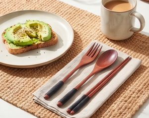 Juego de cubiertos de madera natural, tenedor, cuchara, palillos, acabado mate, diseño minimalista, para viajes, camping y hoteles - Product Image 3