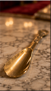Luxury Vintage Brass Shoehorn With Ornate Handle Traditional Home Decor Indoor Tabletop Living Room Accessory - Product Image 4