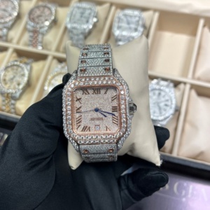 Montre de luxe en or rose avec cadran romain blanc entièrement sertie de pierres, mouvement mécanique Miyota, acier inoxydable, verre saphir, entièrement sertie de pierres - Product Image 1