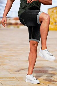 Pantalones Cortos de Mezclilla Baggy Vintage de Alta Calidad con Lavado Ácido y Efecto Desgastado por el Sol, Color Sólido, Estilo Urbano, Pantalones Cortos de Mezclilla Cargo para Hombre - Product Image 2