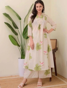 Conjunto de Kurta y Palazzo de Viscosa Rayón KV - Product Image 1