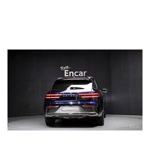 Genesis GV70 2.5T 2024, Gasolina, 2WD, con Caja de Cambios Automática, Asientos de Cuero, Cámara Trasera, 3,818 km, con Volante a la Izquierda - Product Image 4